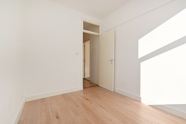 Medium property photo - Velpsestraat 107, 2573 SG Den Haag